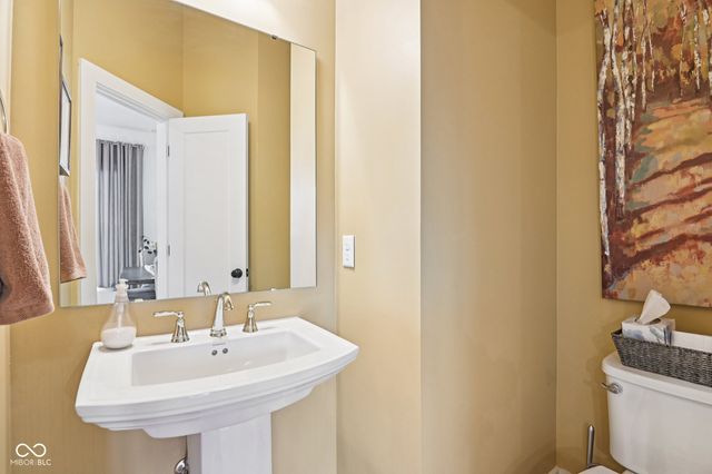 410 W Park Street, Westfield, IN 46074