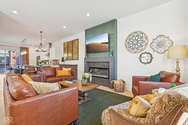 410 W Park Street, Westfield, IN 46074