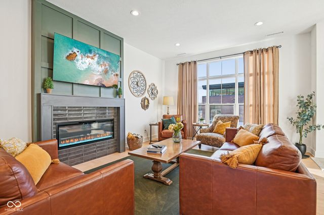 410 W Park Street, Westfield, IN 46074