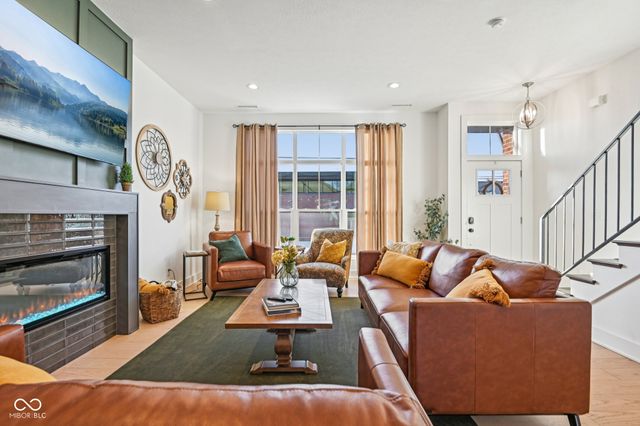 410 W Park Street, Westfield, IN 46074