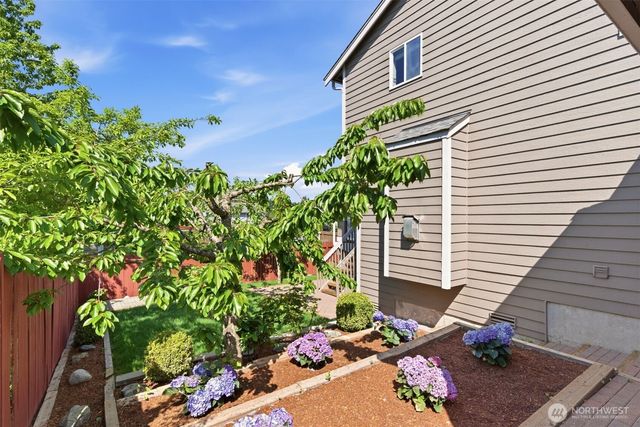 10718 SE 268th Street, Kent, WA 98030