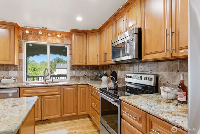 10718 SE 268th Street, Kent, WA 98030