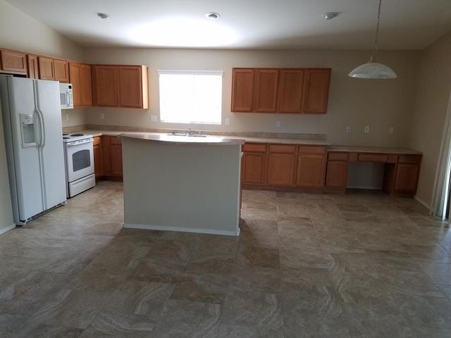 16198 W Hope Drive, Surprise, AZ 85379