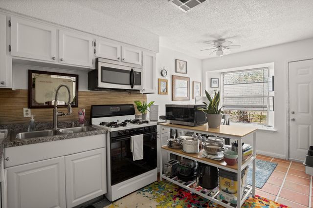 5402 Brompton CIR, Austin, TX 78745