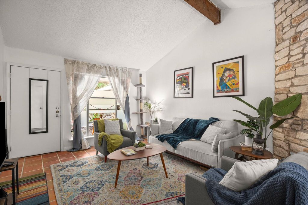 5402 Brompton CIR, Austin, TX 78745