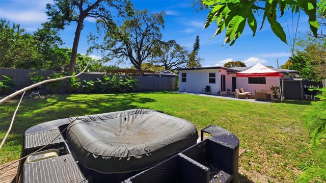 1234 NW 7th Avenue, Fort Lauderdale, FL 33311