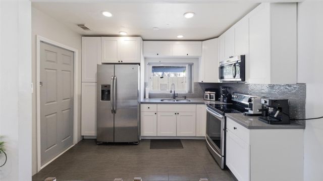 1234 NW 7th Avenue, Fort Lauderdale, FL 33311