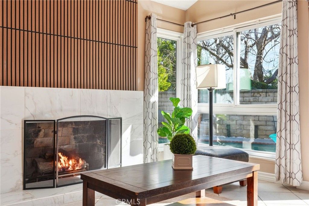 Image 14 of property listing at 23943 Via Flamenco, Valencia, CA 91355