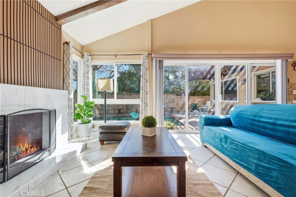 Image 15 of property listing at 23943 Via Flamenco, Valencia, CA 91355