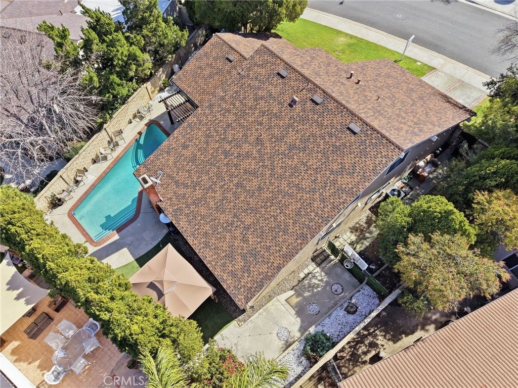 Image 34 of property listing at 23943 Via Flamenco, Valencia, CA 91355