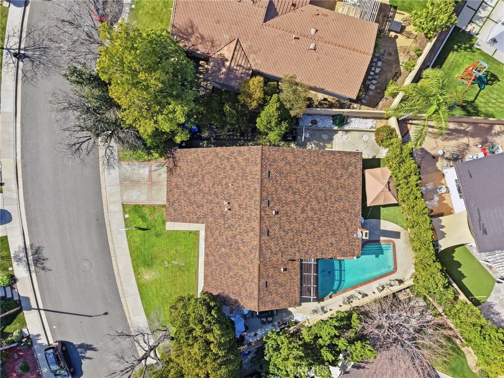 Image 35 of property listing at 23943 Via Flamenco, Valencia, CA 91355