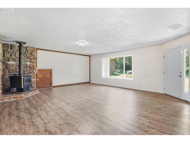 671 RAGLAND Rd, Longview, WA 98632