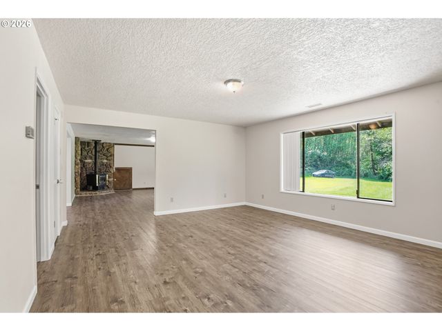 671 RAGLAND Rd, Longview, WA 98632