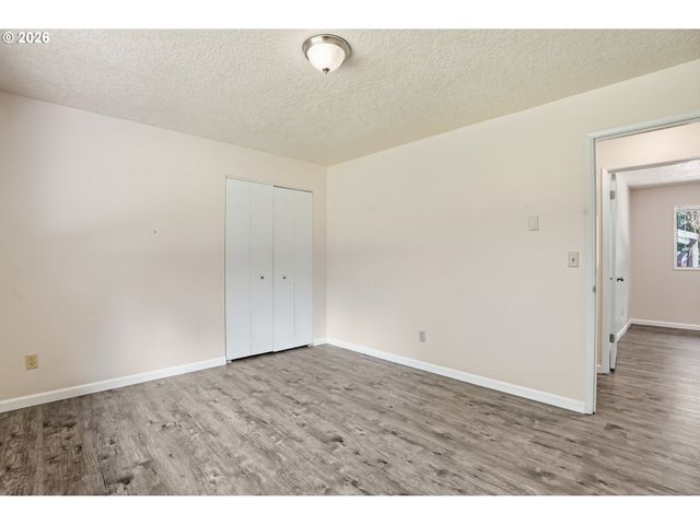 671 RAGLAND Rd, Longview, WA 98632