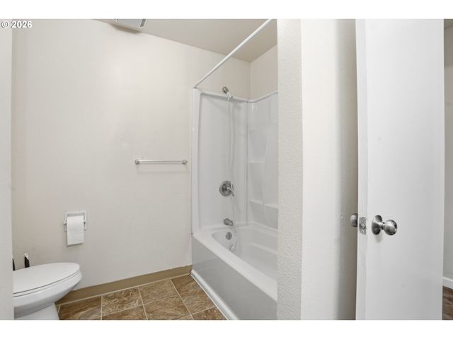 671 RAGLAND Rd, Longview, WA 98632
