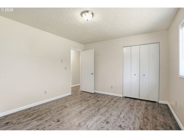 671 RAGLAND Rd, Longview, WA 98632