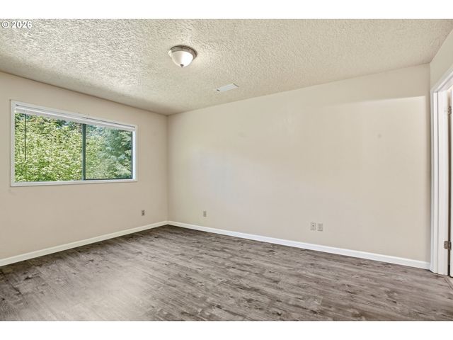 671 RAGLAND Rd, Longview, WA 98632