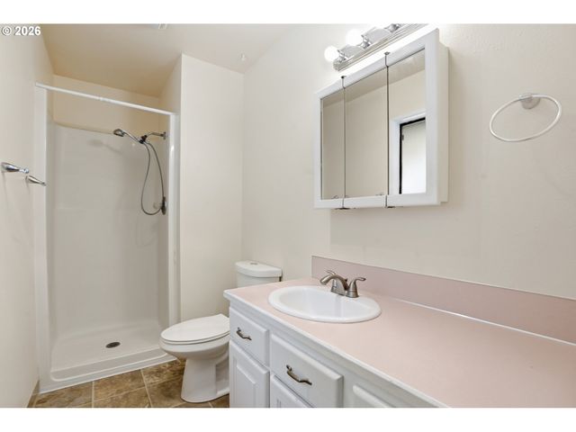 671 RAGLAND Rd, Longview, WA 98632