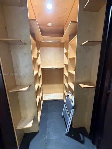 9850 NW 15th Ct 9850, Pembroke Pines, FL 33024