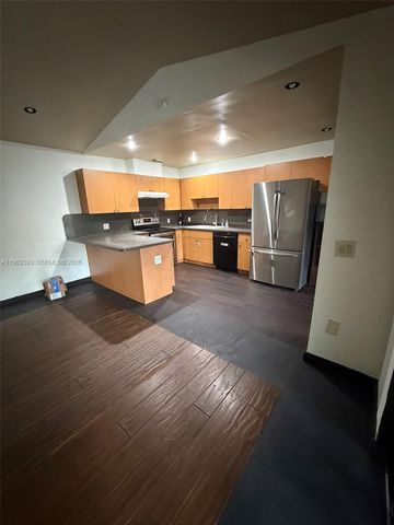 9850 NW 15th Ct 9850, Pembroke Pines, FL 33024