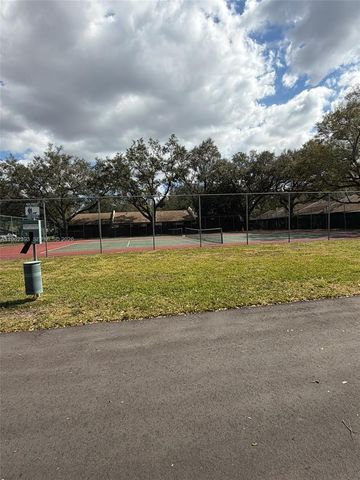 9850 NW 15th Ct 9850, Pembroke Pines, FL 33024