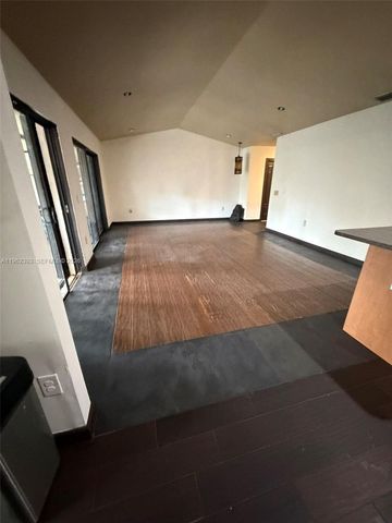 9850 NW 15th Ct 9850, Pembroke Pines, FL 33024