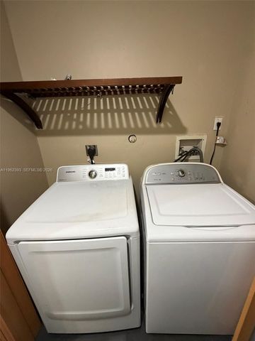 9850 NW 15th Ct 9850, Pembroke Pines, FL 33024