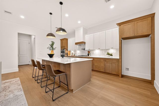 8926 Sedgemoor Drive, Tomball, TX 77375