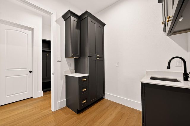 8926 Sedgemoor Drive, Tomball, TX 77375