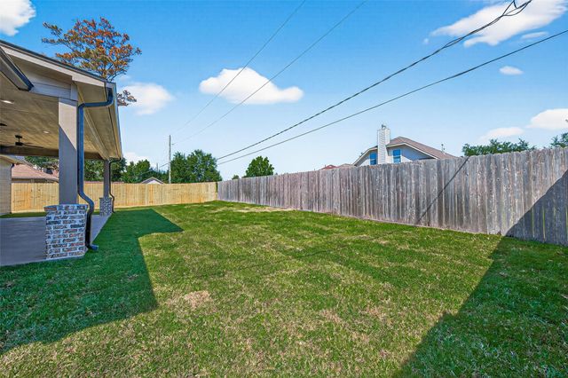 8926 Sedgemoor Drive, Tomball, TX 77375