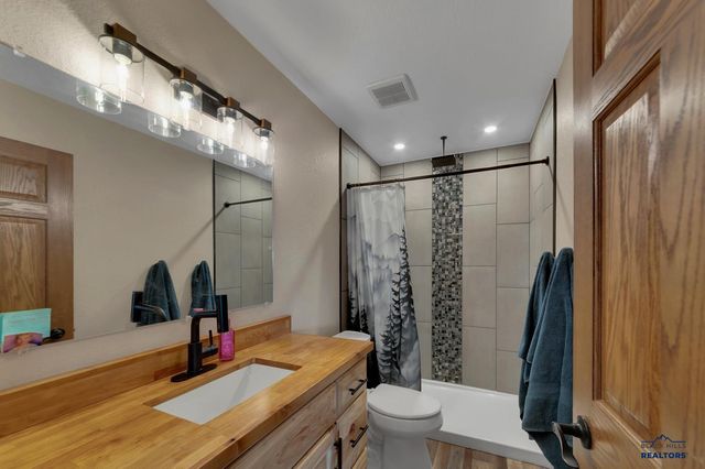 14769 LAMPLIGHT DR, Rapid City, SD 57703