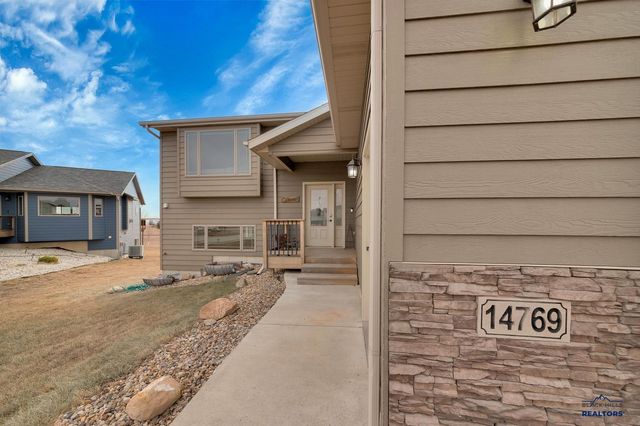 14769 LAMPLIGHT DR, Rapid City, SD 57703