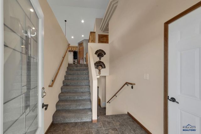 14769 LAMPLIGHT DR, Rapid City, SD 57703