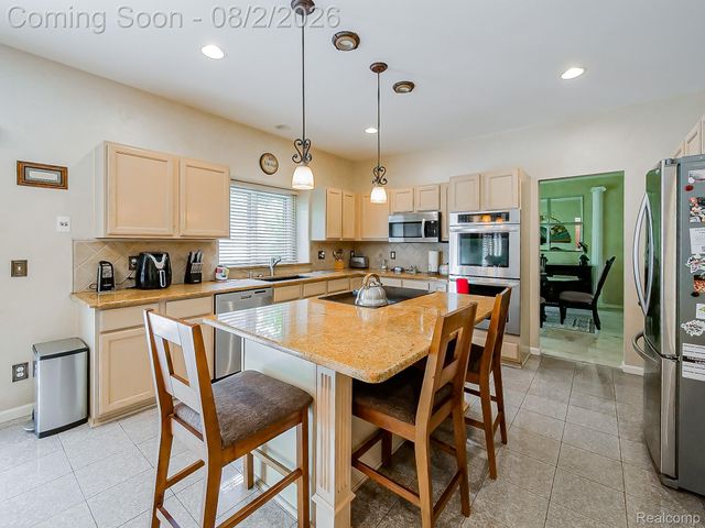 1021 Olympia Drive, Rochester Hills, MI 48306