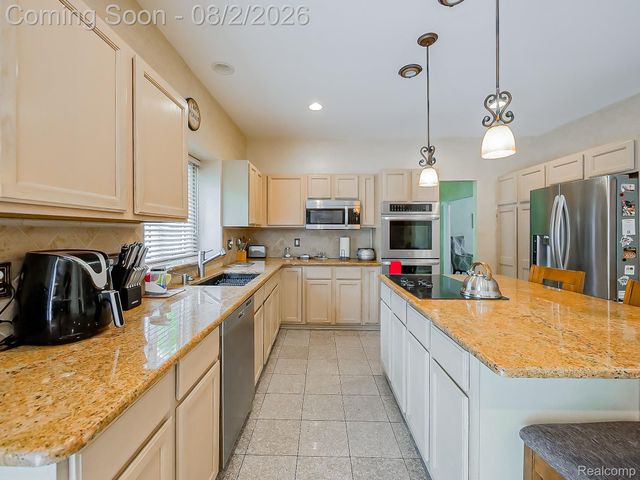 1021 Olympia Drive, Rochester Hills, MI 48306