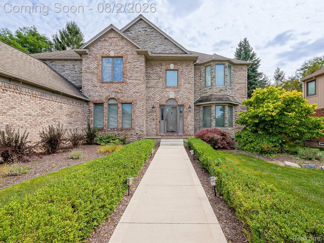 1021 Olympia Drive, Rochester Hills, MI 48306