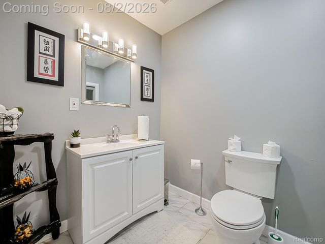 1021 Olympia Drive, Rochester Hills, MI 48306