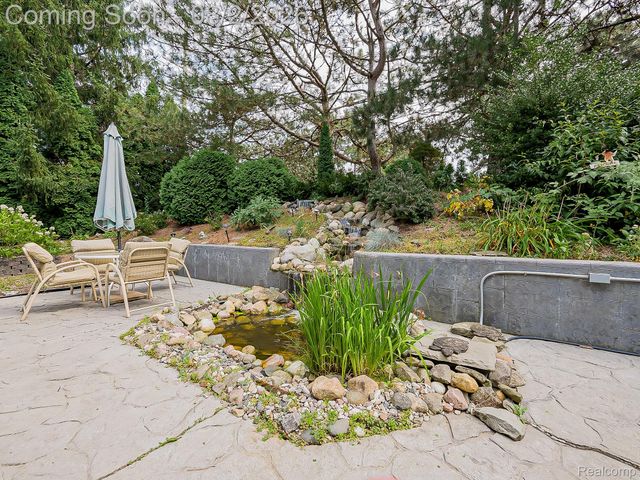 1021 Olympia Drive, Rochester Hills, MI 48306