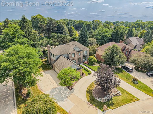 1021 Olympia Drive, Rochester Hills, MI 48306