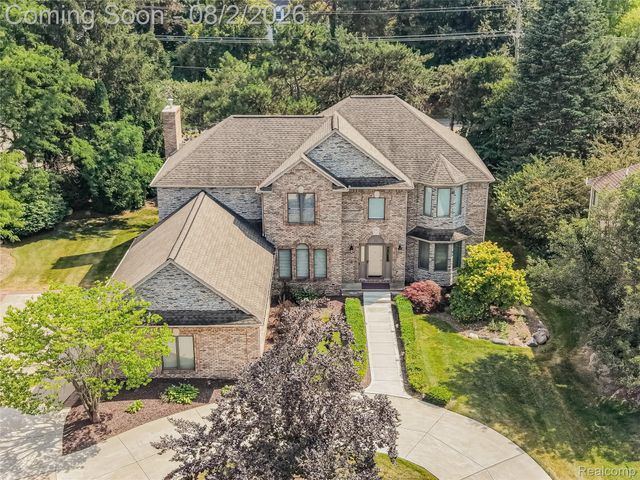 1021 Olympia Drive, Rochester Hills, MI 48306