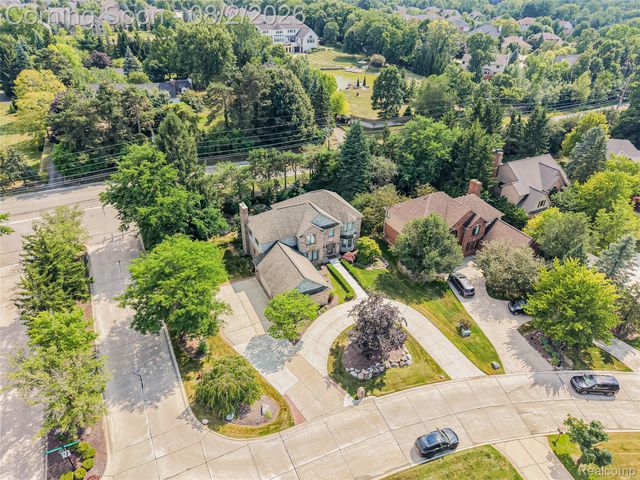1021 Olympia Drive, Rochester Hills, MI 48306