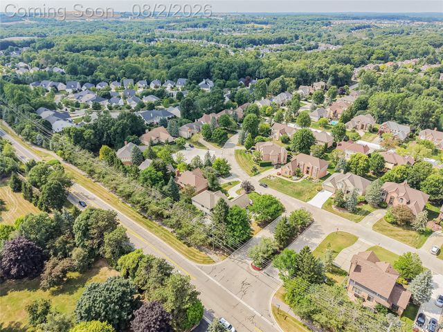 1021 Olympia Drive, Rochester Hills, MI 48306