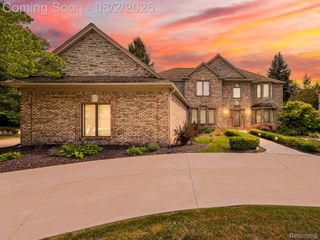 1021 Olympia Drive, Rochester Hills, MI 48306