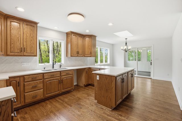 502 W 100 N, Valparaiso, IN 46385