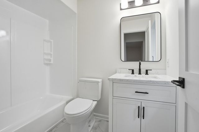 502 W 100 N, Valparaiso, IN 46385