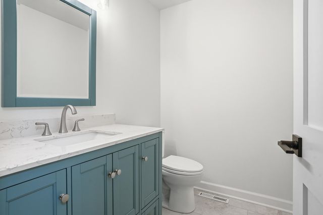 502 W 100 N, Valparaiso, IN 46385
