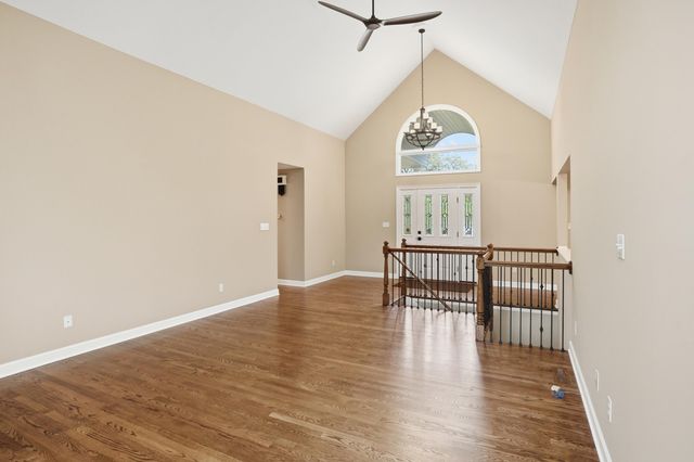 502 W 100 N, Valparaiso, IN 46385