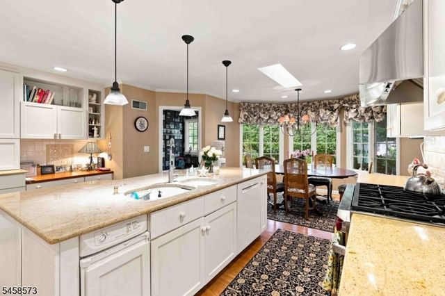 16 Warwick Rd, Chatham Twp., NJ 07928