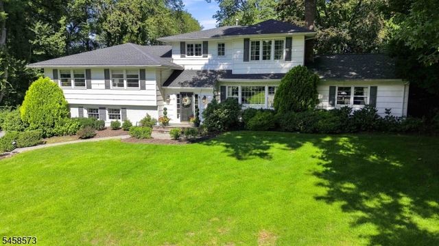 16 Warwick Rd, Chatham Twp., NJ 07928