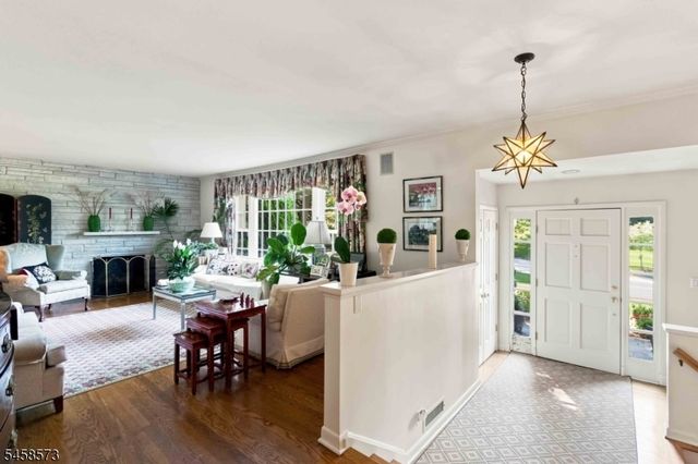 16 Warwick Rd, Chatham Twp., NJ 07928